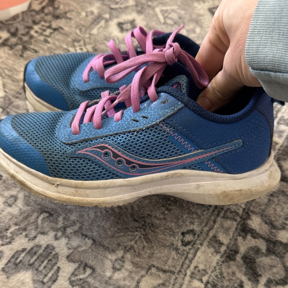 Saucony Vibrant Blue Sneakers with Pink Highlights